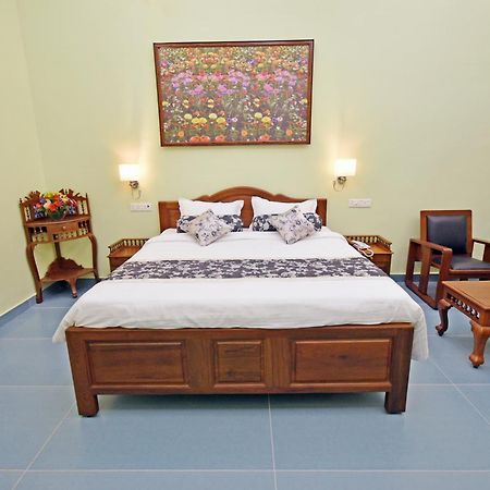 Le Colonial Suites Puducherry Eksteriør billede