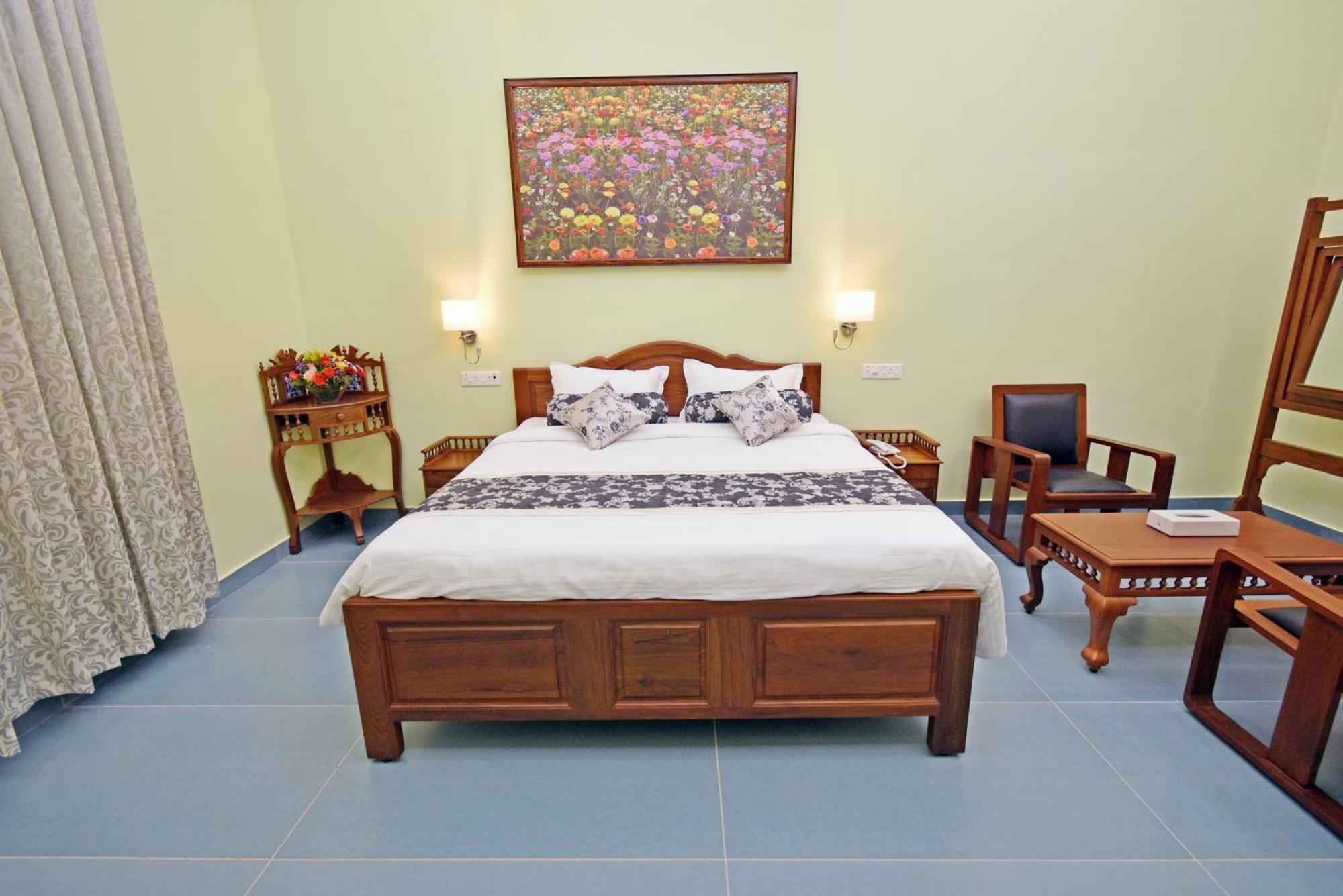 Le Colonial Suites Puducherry Eksteriør billede
