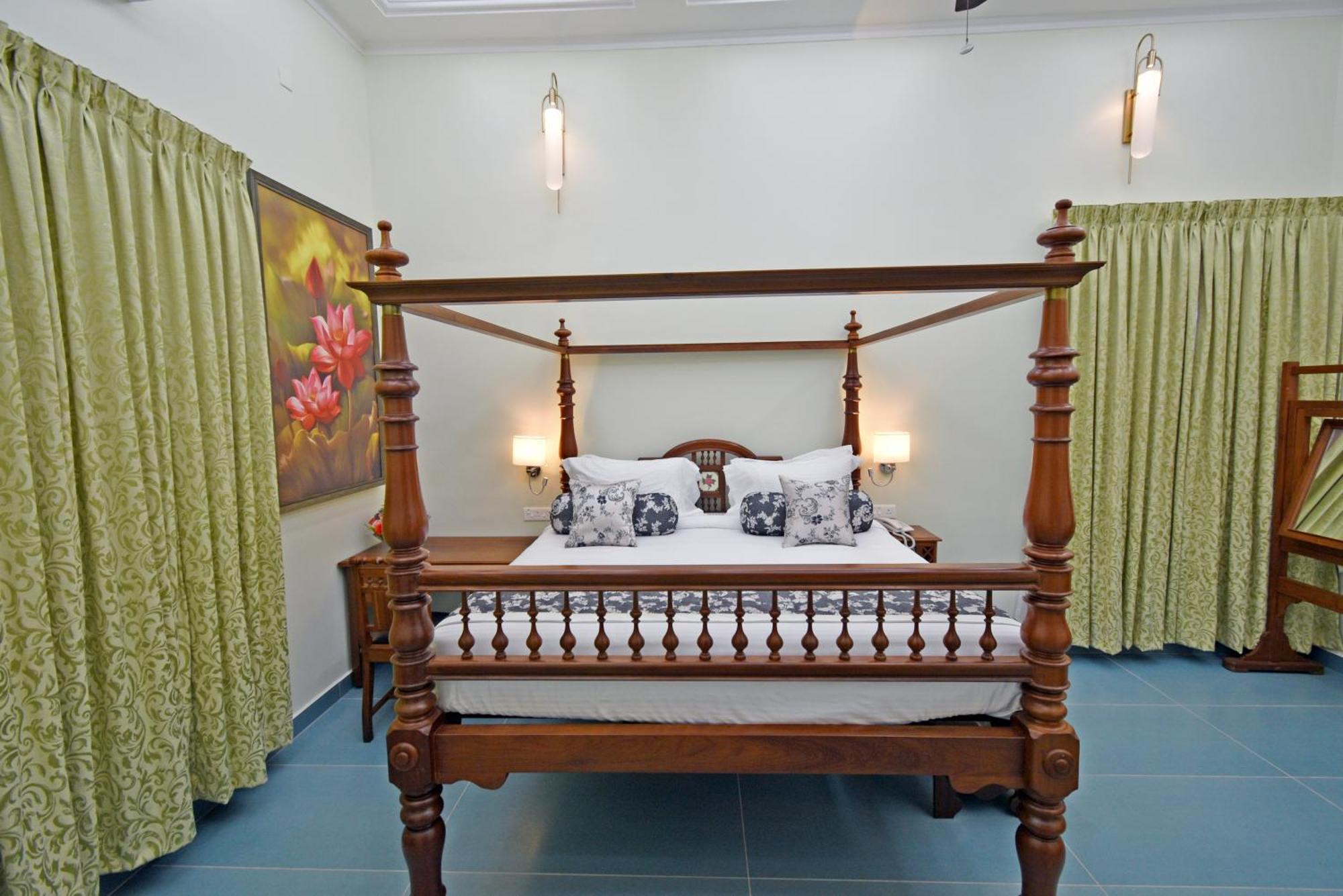 Le Colonial Suites Puducherry Eksteriør billede
