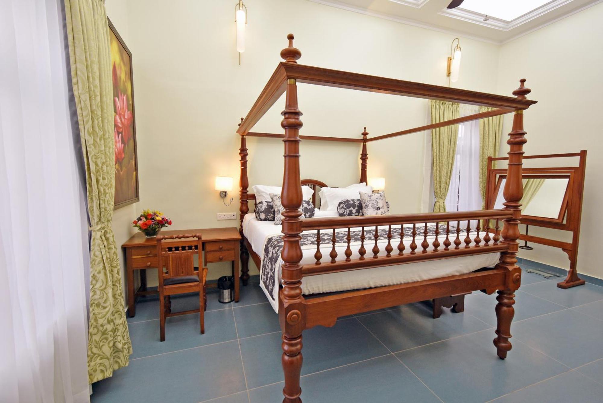 Le Colonial Suites Puducherry Eksteriør billede