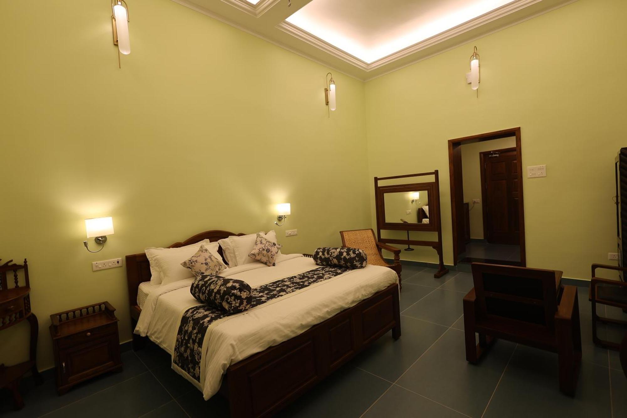 Le Colonial Suites Puducherry Eksteriør billede